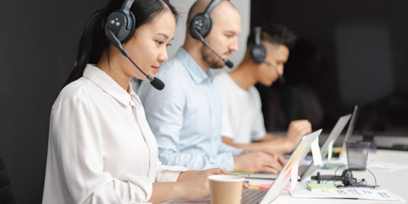 Các kênh liên hệ chính thức của 1Gom